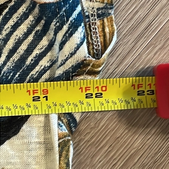 C & C California Women’s Knit Top Cream & Blue 100% Linen Floral Coastal Grandma - Picture 9 of 11